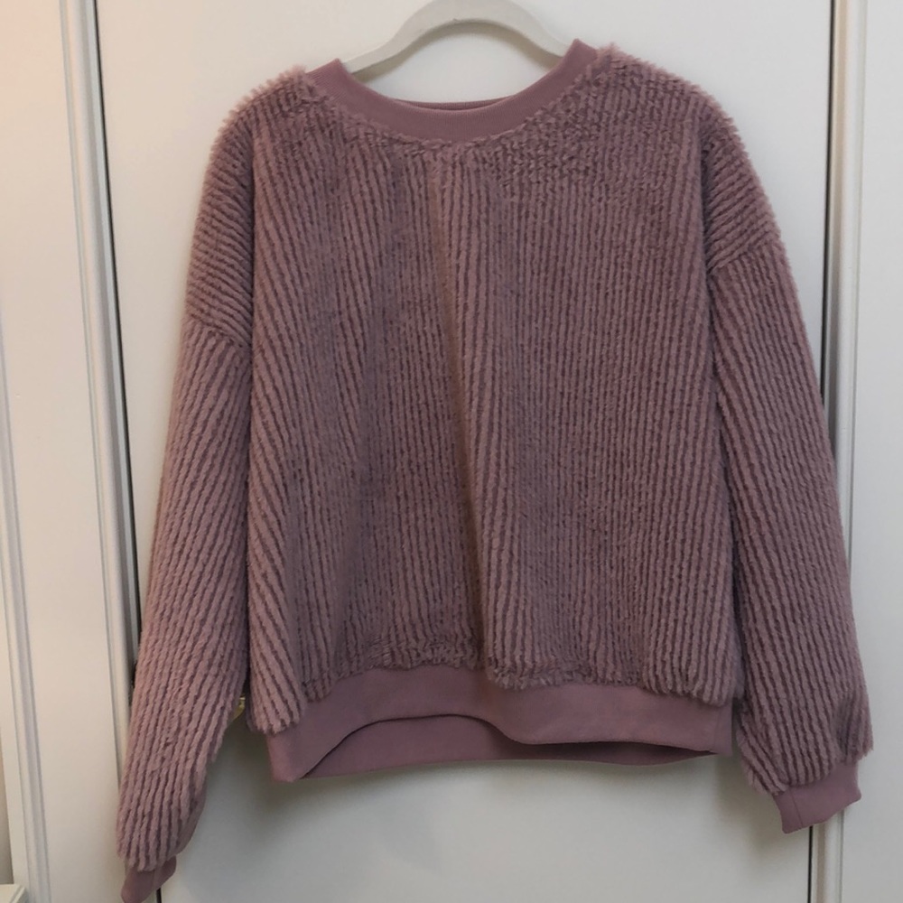 pink sweater